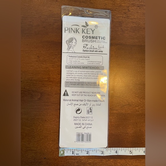 Makeup Brushes . 4 Packs. 10 Brushes In A Pack. New In Package. - Picture 3 of 4